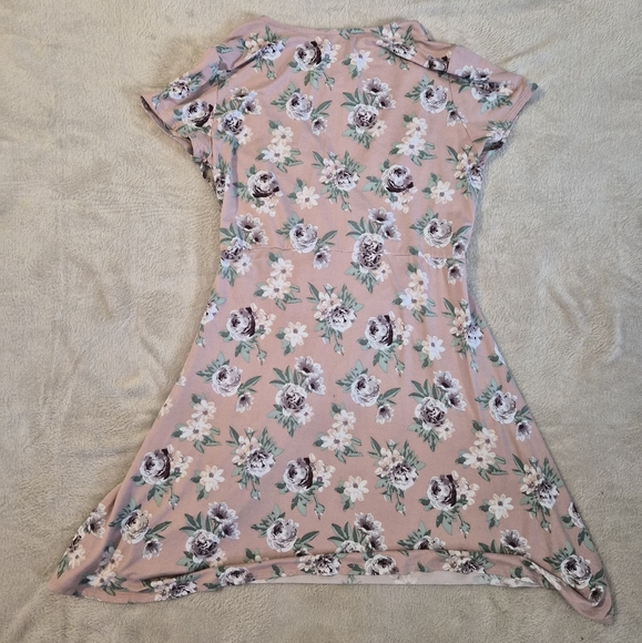 Just Be Floral Midi Dress in Soft Pink. - Picture 5 of 6